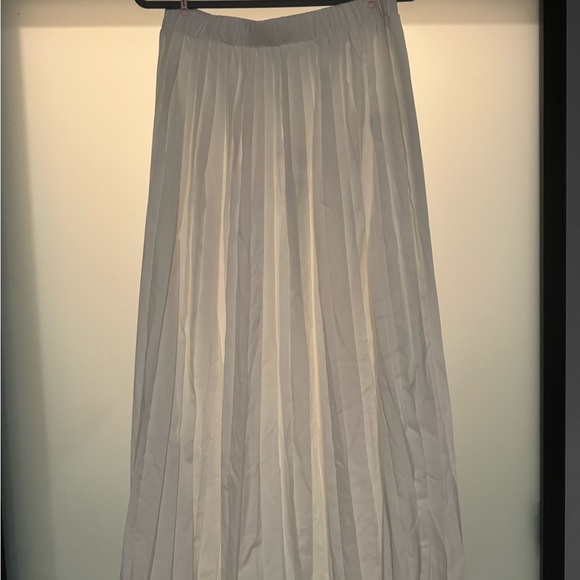 SHEIN Dresses & Skirts - SHEIN White Pleated Maxi Skirt